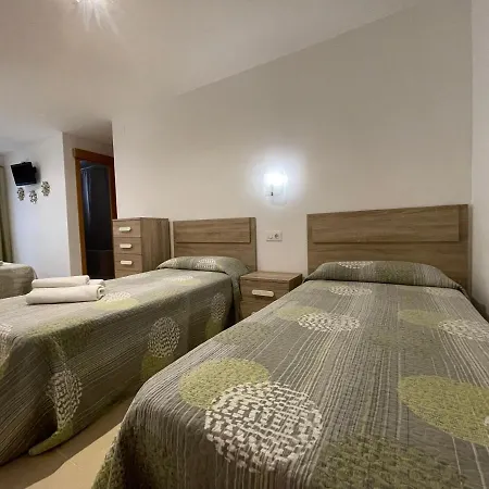 P&R Hostals Codolar-2