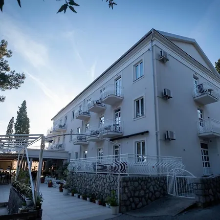 Hotel Bor-3