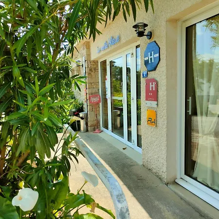 Hotel Restaurant La Voile Bleue-2