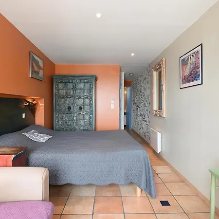 Logis Hotel Le Triton-2