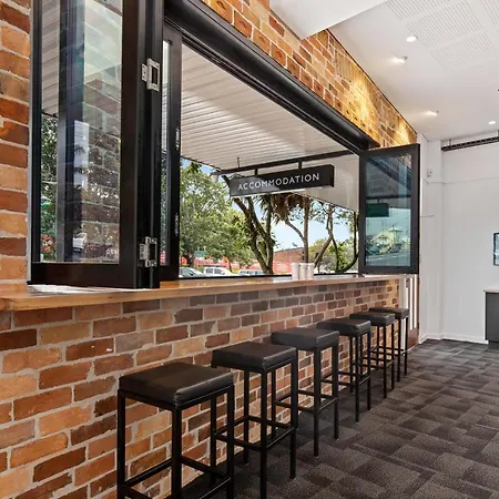 Pier Hotel Coffs Harbour-3