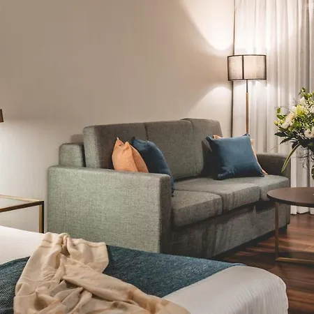 The Seasons Hotel -Studio & Suite-3