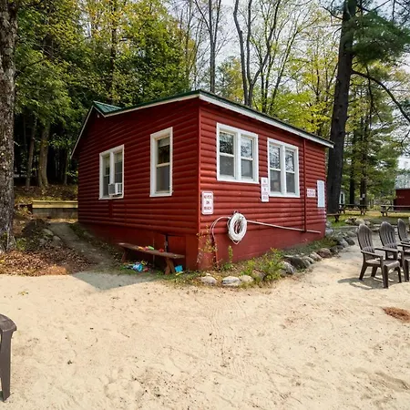 Hide-A-Way Waterfront Cottages-2