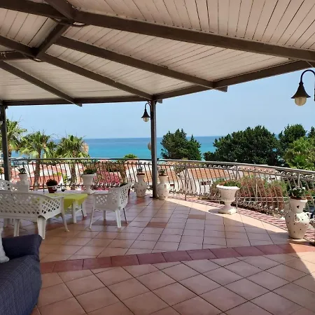 Arenella Beach Rooms-3