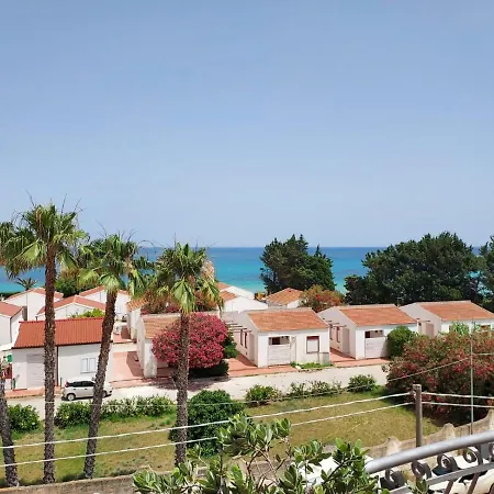 Arenella Beach Rooms-3