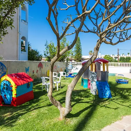 Trefon Hotel Apartments And Family Suites-3