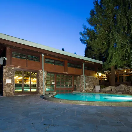 Disney Sequoia Lodge-2