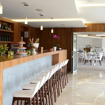 Hotel Restaurant La Vague de Saint Paul&Spa-2