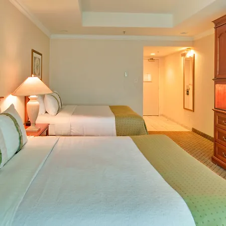 Holiday Inn & Suites Oakville At Bronte By Ihg-2