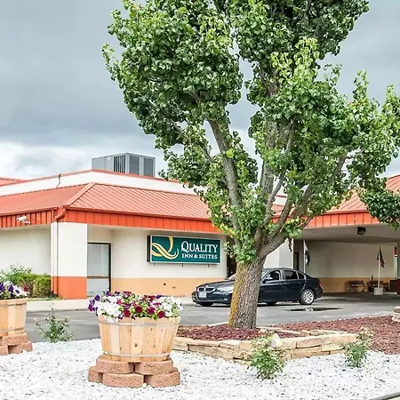 Quality Inn & Suites Kansas City I-435N Near Sports Complex-2