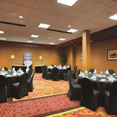 Embassy Suites East Peoria Hotel And Riverfront Conference Center-2