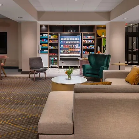 Holiday Inn Boston - Dedham Hotel & Conference Center By Ihg-3