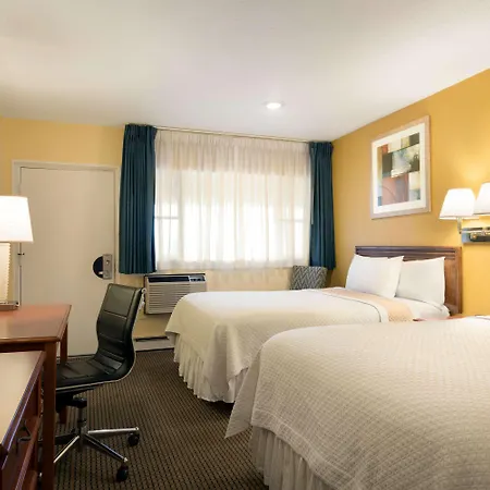 Days Inn By Wyndham Dover-3