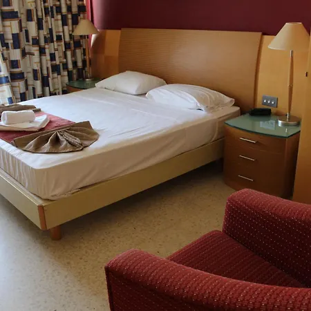 The St. George'S Park Hotel-3