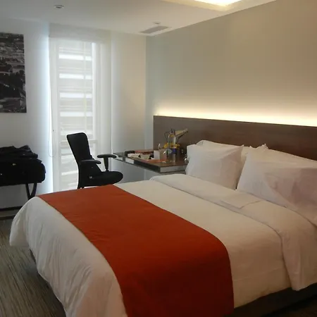 Bogota 100 Design Hotel By Sarasti-2
