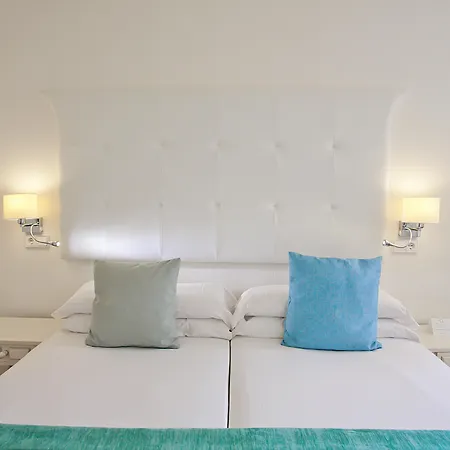 Fergus Style Cala Blanca Suites-2