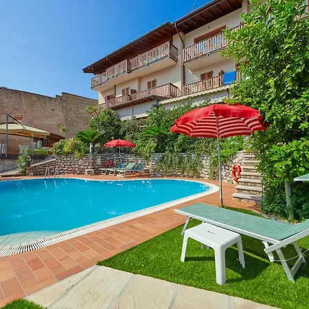 Hotel Al Rio Se-3