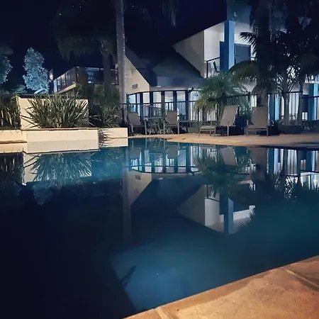 Nautilus Hamptons Style Luxury Beach Apartment Merimbula-3