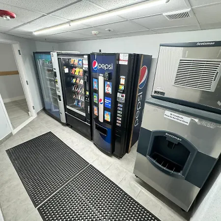 Studio 6 Suites East Syracuse Airport-2