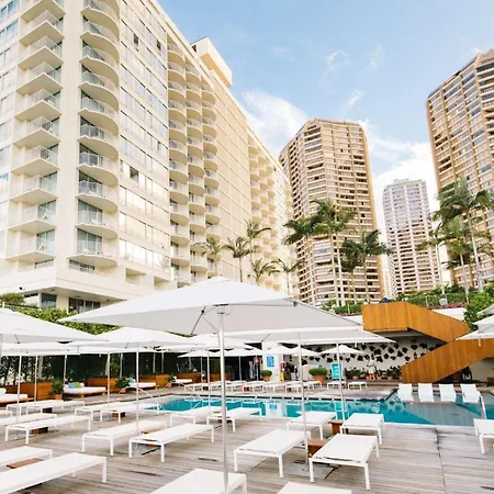 Hilton Vacation Club The Modern Honolulu-2