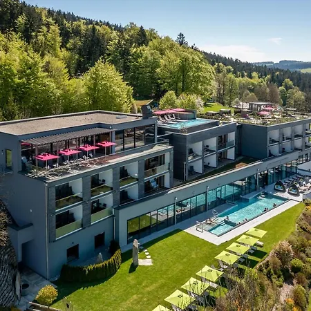 Huettenhof - Wellnesshotel & Luxus-Bergchalets - Adults Only-2