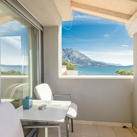 Rogac Rooms & Restaurant-3