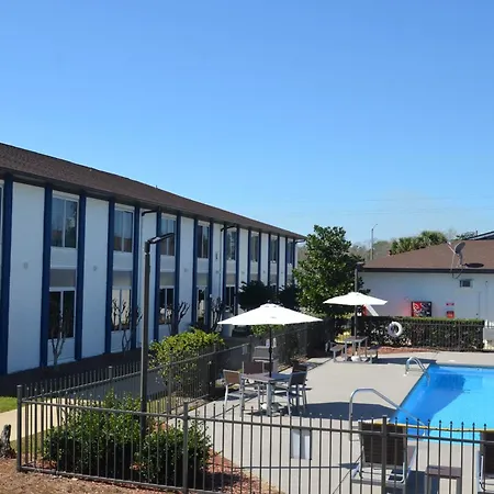 Americas Best Value Inn & Suites-Foley - Fully Renovated-3