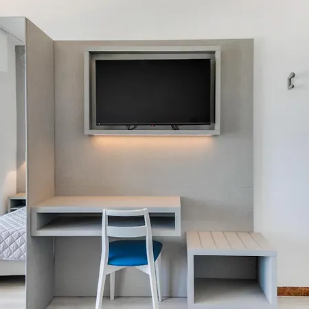 MARITTIMO Riccione - Hotel Clipper FRONTE MARE-2