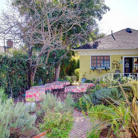 Secret Garden Inn & Cottages-2
