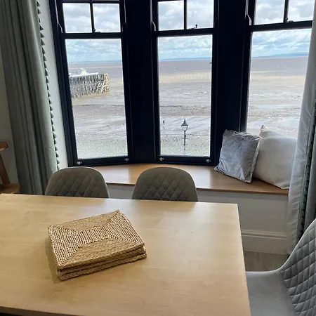 Beachcliff Hotel And Apartments-3