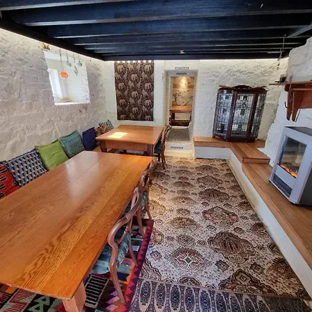 Poet'S Cottage Stanley-2