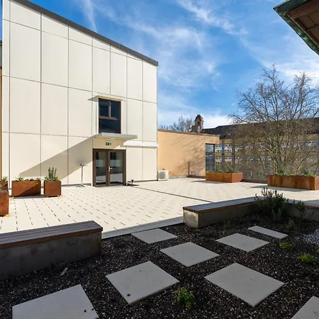 B-Smart Hotel Schoenenwerd-2