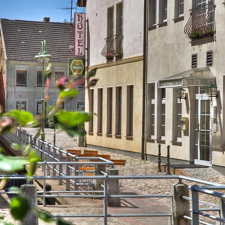 Hotel Am Markt Altentreptow-3