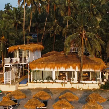 Aqua Beach Rooms, Only Accommodation On Ashwem Beach-3