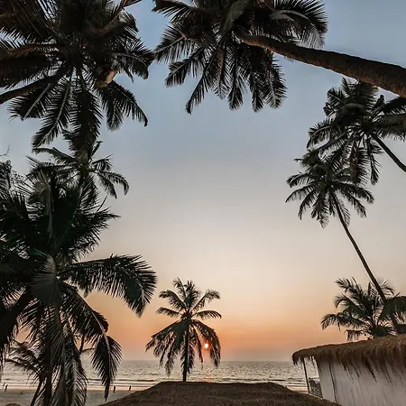 Aqua Beach Rooms, Only Accommodation On Ashwem Beach-2