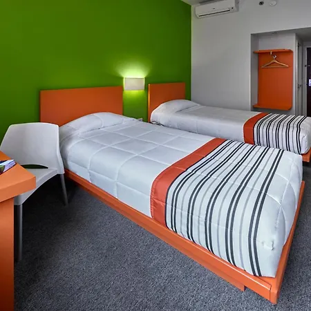City Express Junior By Marriott Toluca Aeropuerto-2
