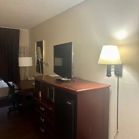 Baymont By Wyndham Battle Creek/I-94-2