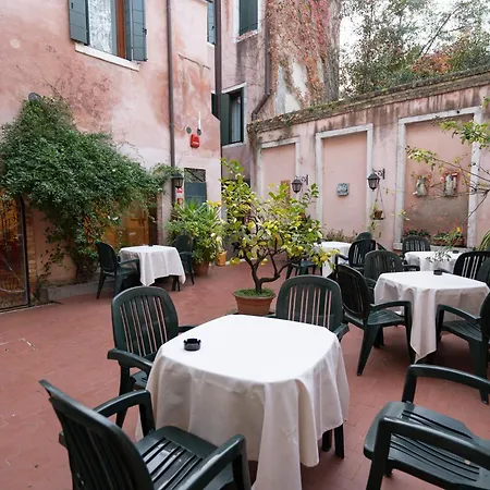 Hotel Tivoli-2