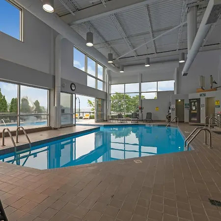 Holiday Inn Hotel Peterborough Waterfront By Ihg-3