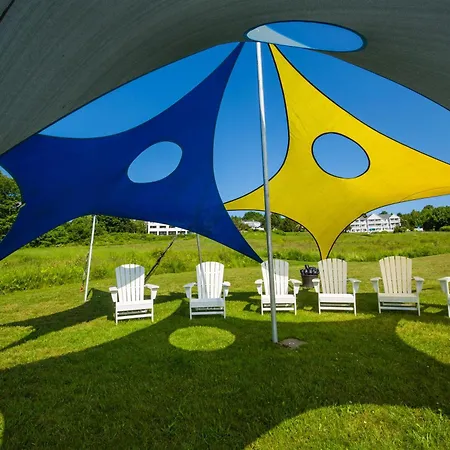Strawberry Hill Seaside Inn-2