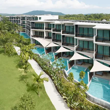 Le Meridien Phuket Mai Khao Beach Resort-3