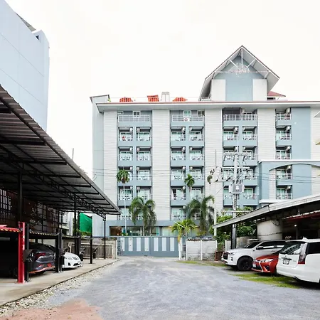 Adelphi Pattaya-2