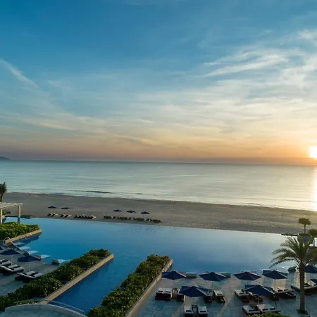 Sheraton Grand Danang Beach Resort & Spa-2