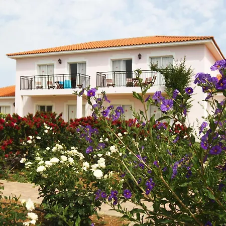 Akamanthea Holiday Village-3