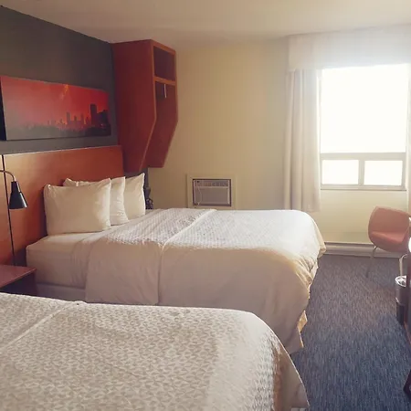 Travelodge By Wyndham Edmonton West-3