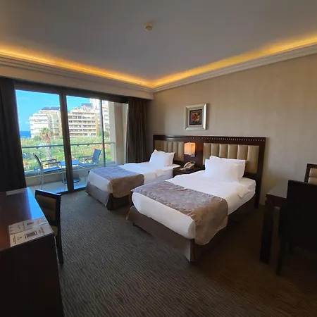 Lancaster Suites Raouche-3