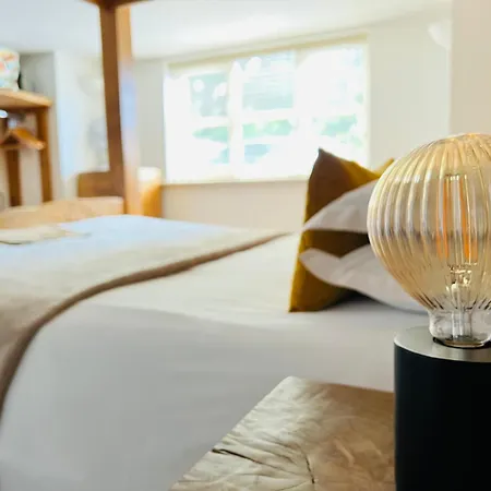 Cottage Lodge Hotel-3