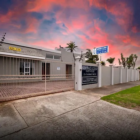Admirals Lodge Guest House And Brightways Self Catering Apartments-3