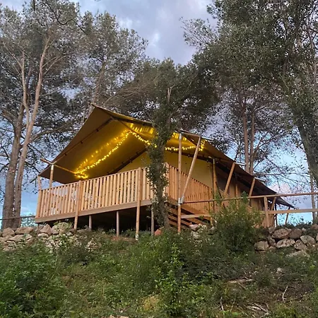 Hostal La Salut De Terrades-3