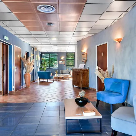 Hotel Le Pavillon Bleu-3